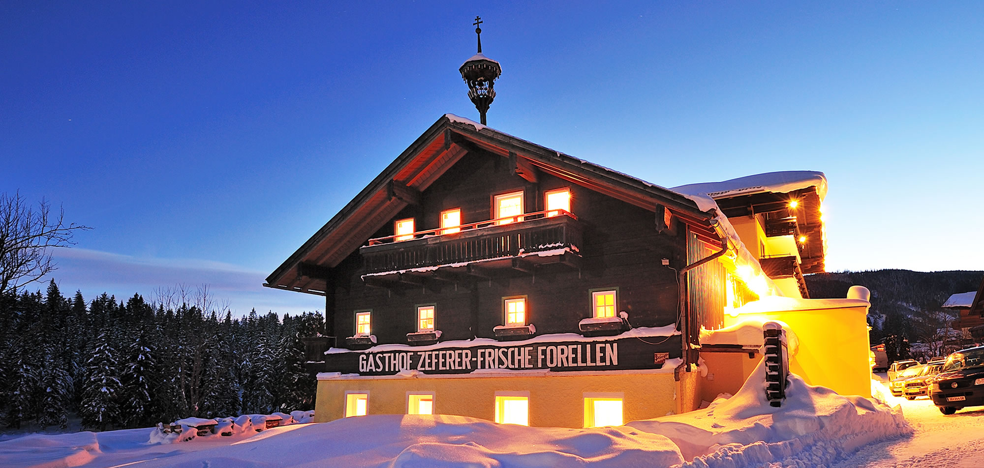 Winteraufnahme von Hotel Bergglück